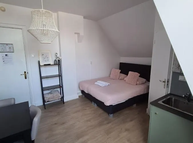 Corper 게스트하우스 3*