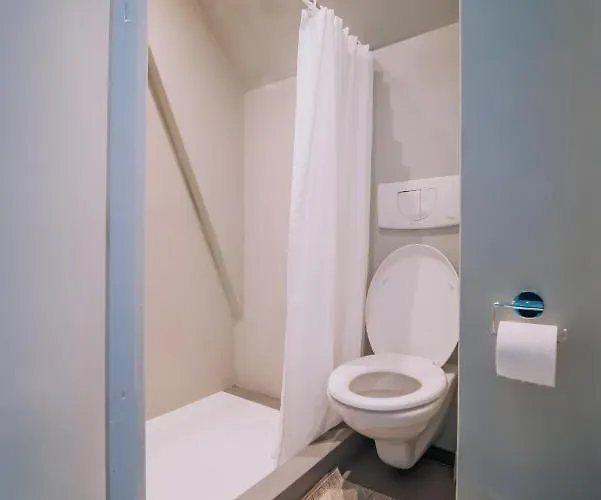 Corper Πανσιόν 3*